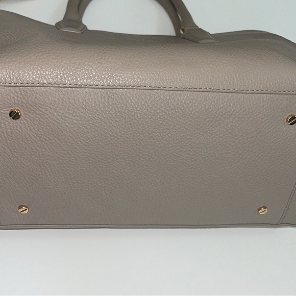 Tory Burch Pebbled leather Marion triple zipper top handle bag. - Picture 6 of 12